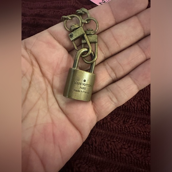 Louis Vuitton Brass Lock - Picture 10 of 11
